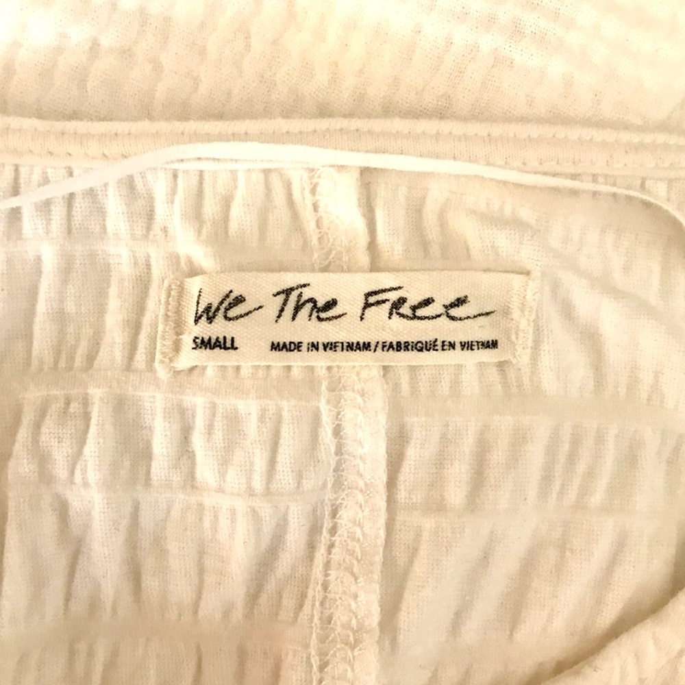 FP We The Free Flower Power White V-Neck Textured Gauze Raw Hem Top size S EUC - Picture 15 of 15